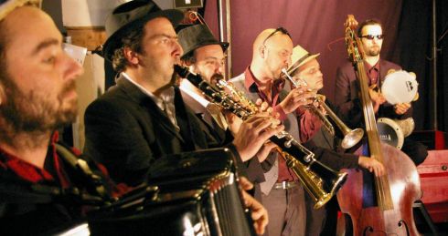 Fanfare Chofar Away
